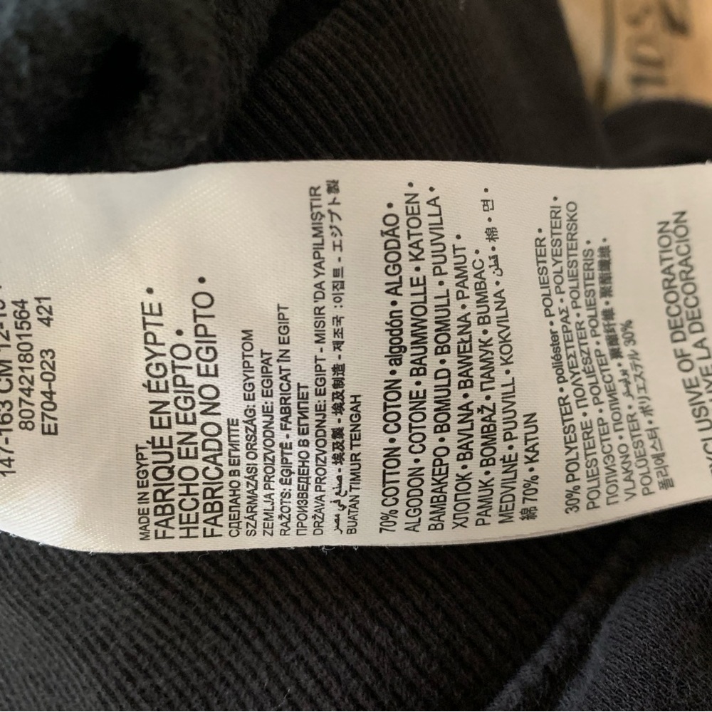 Levi's Big Kids Black Logo Hoodie Size L(12-13)years.used good condition. - Picture 7 of 8